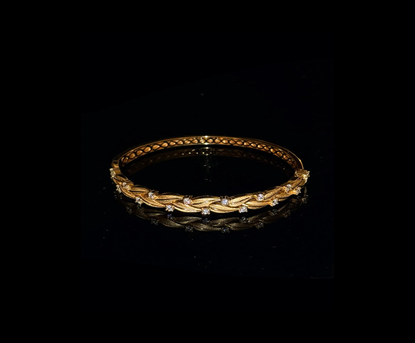 Sculptural Wheat Leaf Bangle