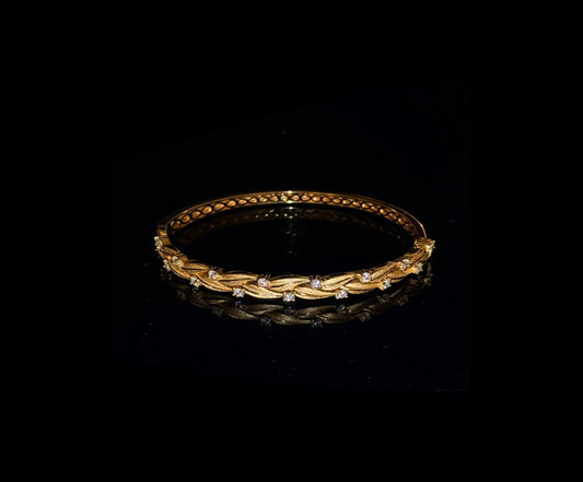 Sculptural Wheat Leaf Bangle
